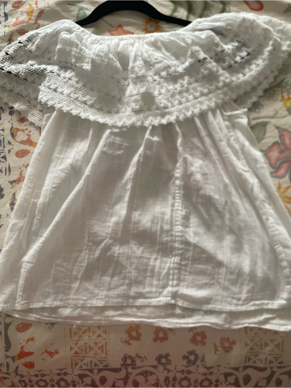 100% cotton White Off-Shoulder Lace Top - Picture 2 of 2